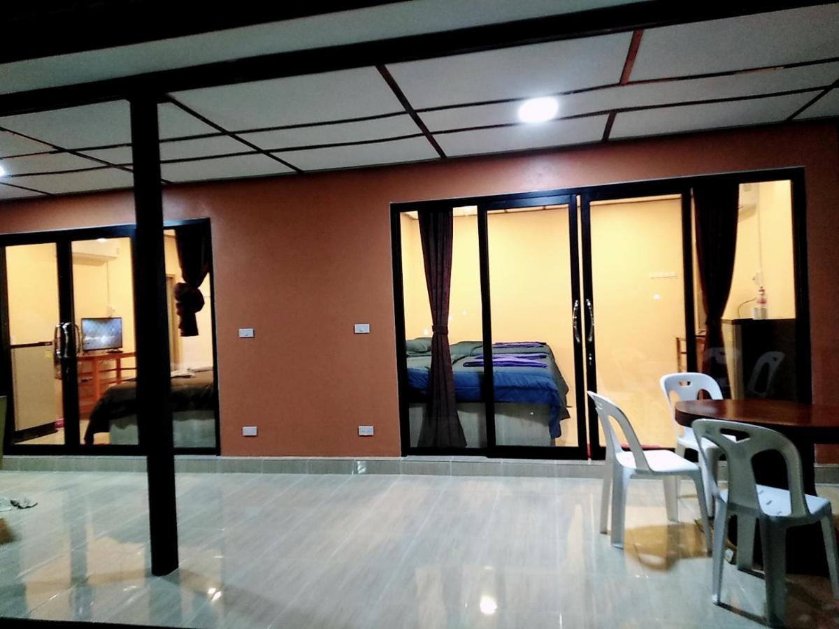 เฟรนด์แคมป์ Villa Khao Kho Exteriör bild