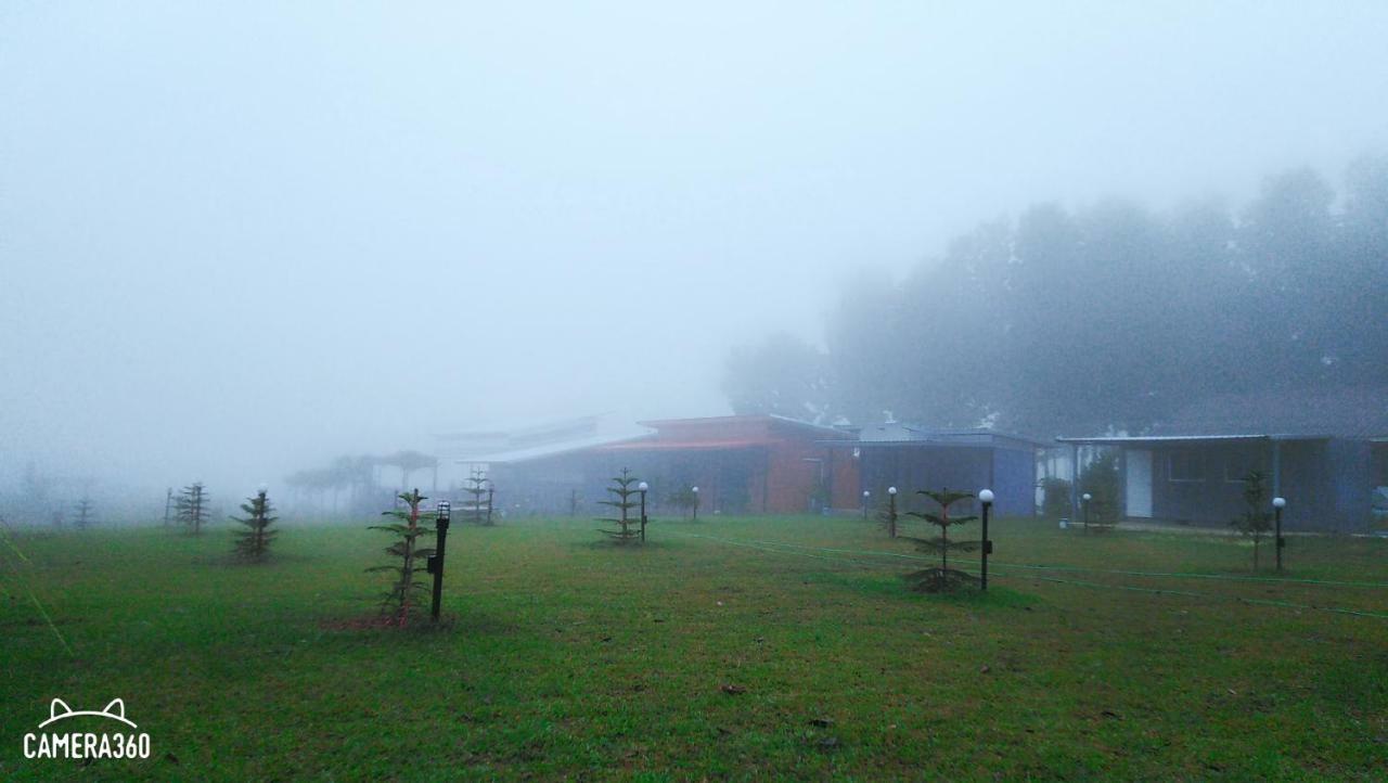 เฟรนด์แคมป์ Villa Khao Kho Exteriör bild