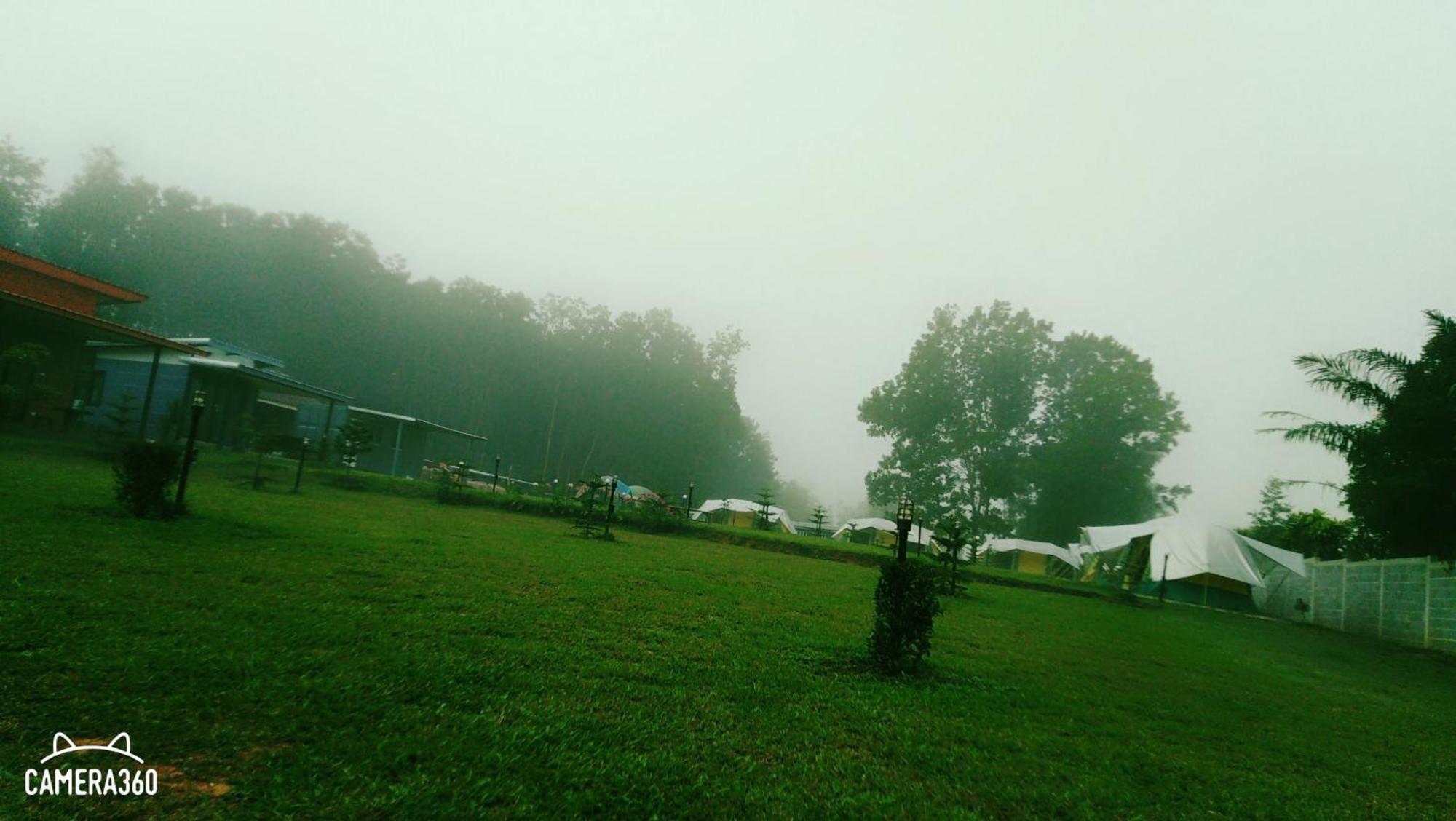 เฟรนด์แคมป์ Villa Khao Kho Exteriör bild