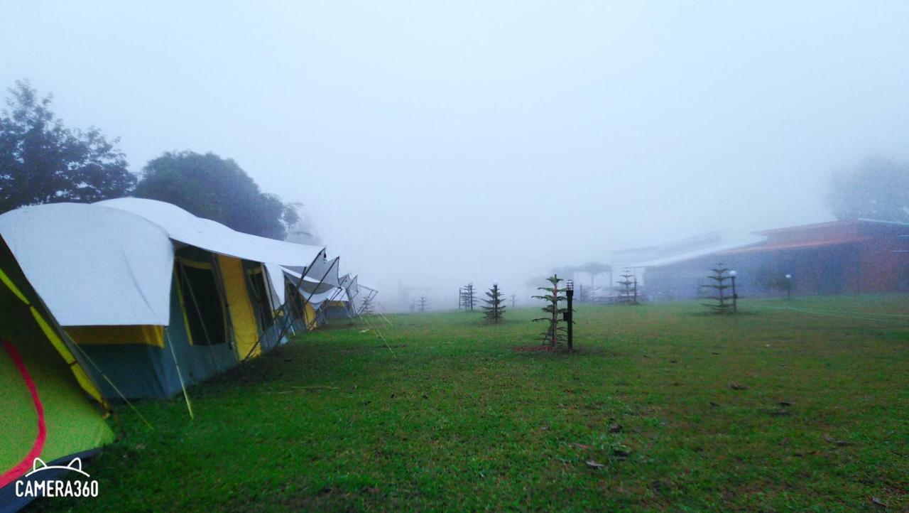 เฟรนด์แคมป์ Villa Khao Kho Exteriör bild